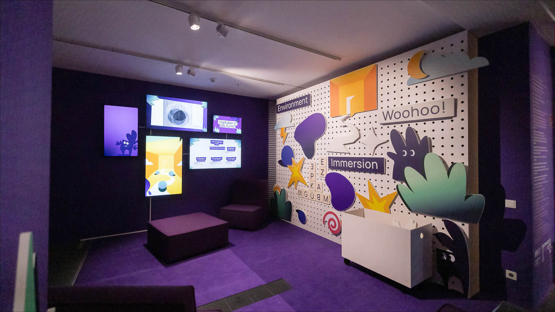 Florida_Brand_Design_Dortmunder_U_Museum_Ostwall_Kopfueber_in_die_Kunst_Case_Gestaltung_Ausstellung_09