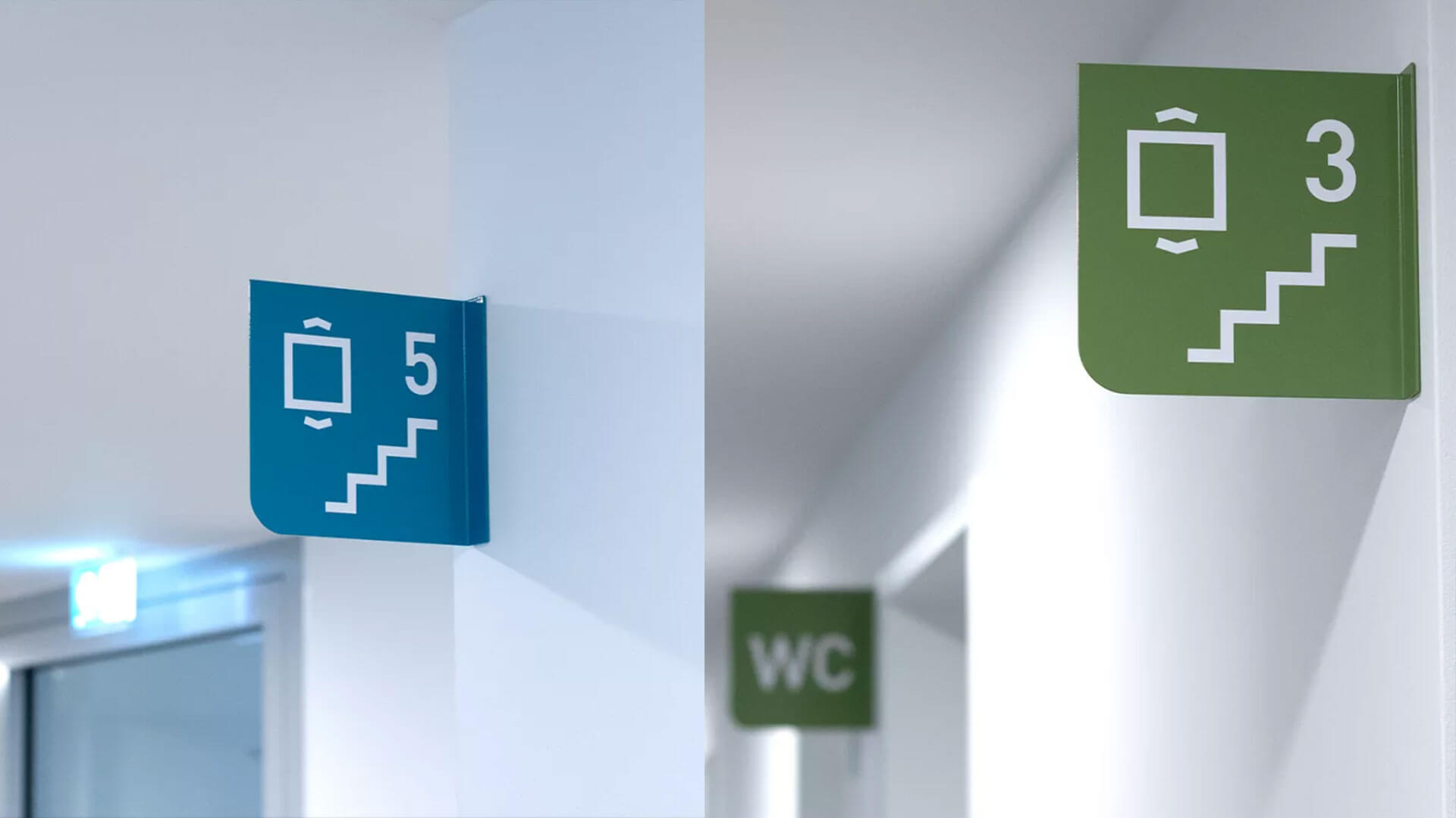 Beschilderung an den Räumen im Materna-Gebäude mit Icons für Toiletten und Treppenhäuser – Teil des Leitsystems von Florida Brand Design.