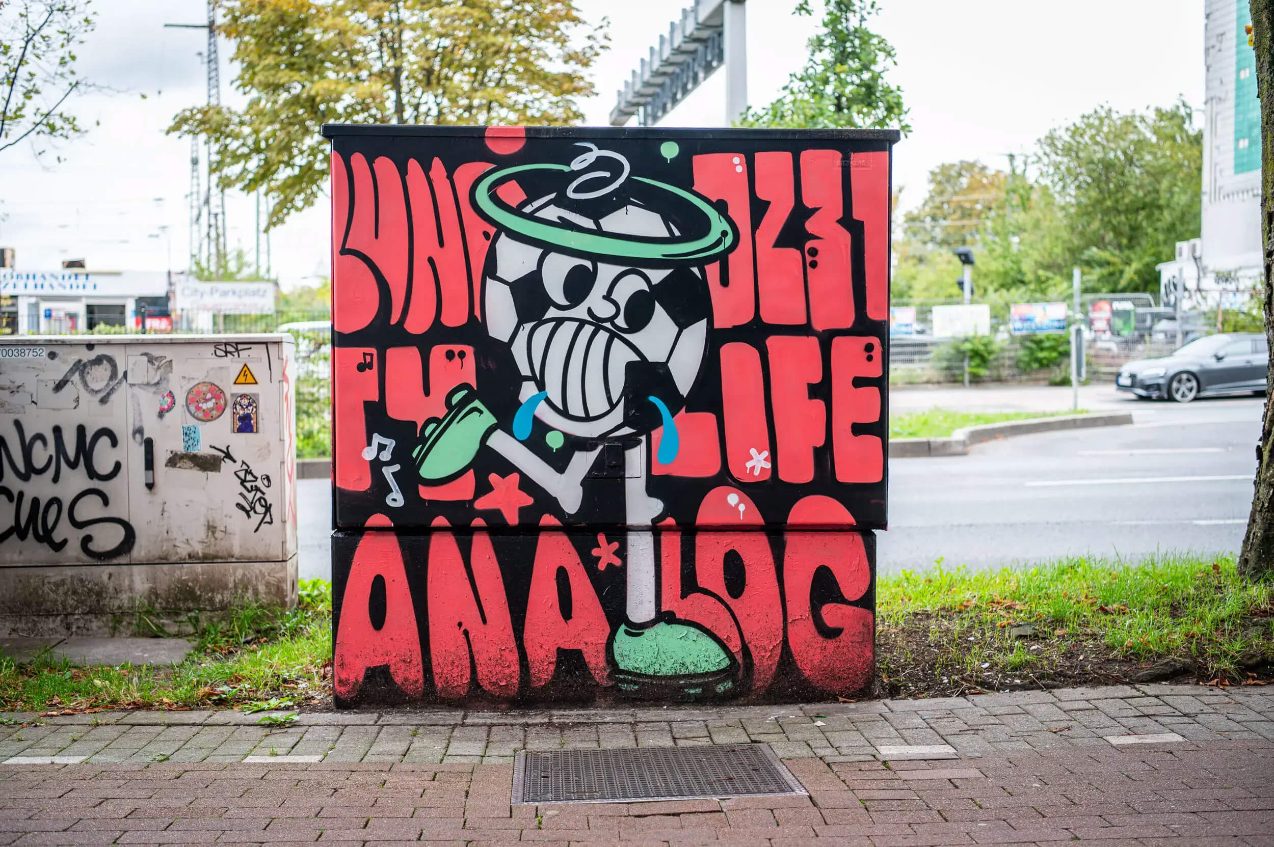 Stromkasten-Mural von Bobby Analog